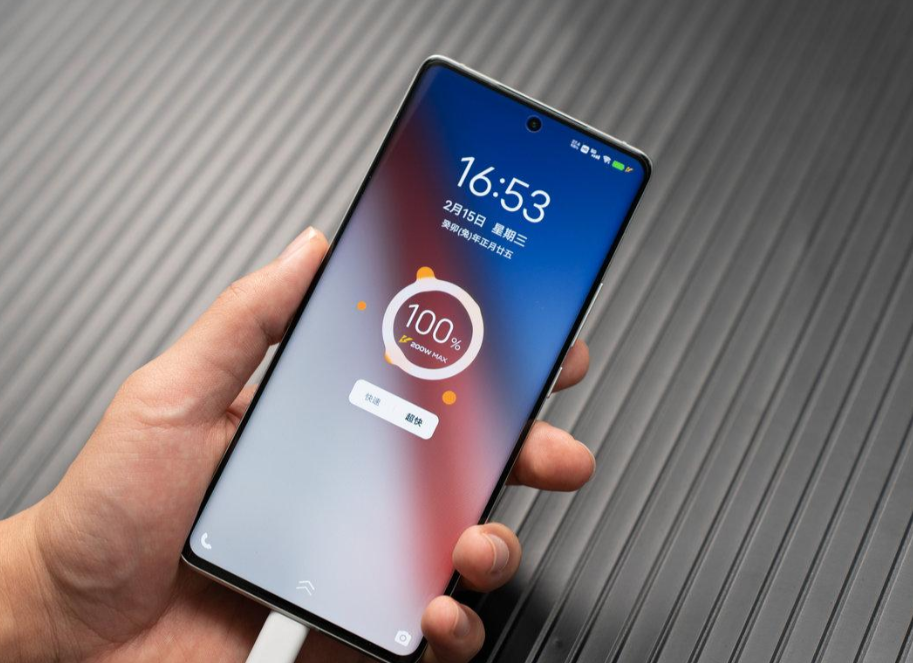 2023换(huàn)新手机：这5款高规格手机，“一步到位”能(néng)用上三五年_黑料正能量