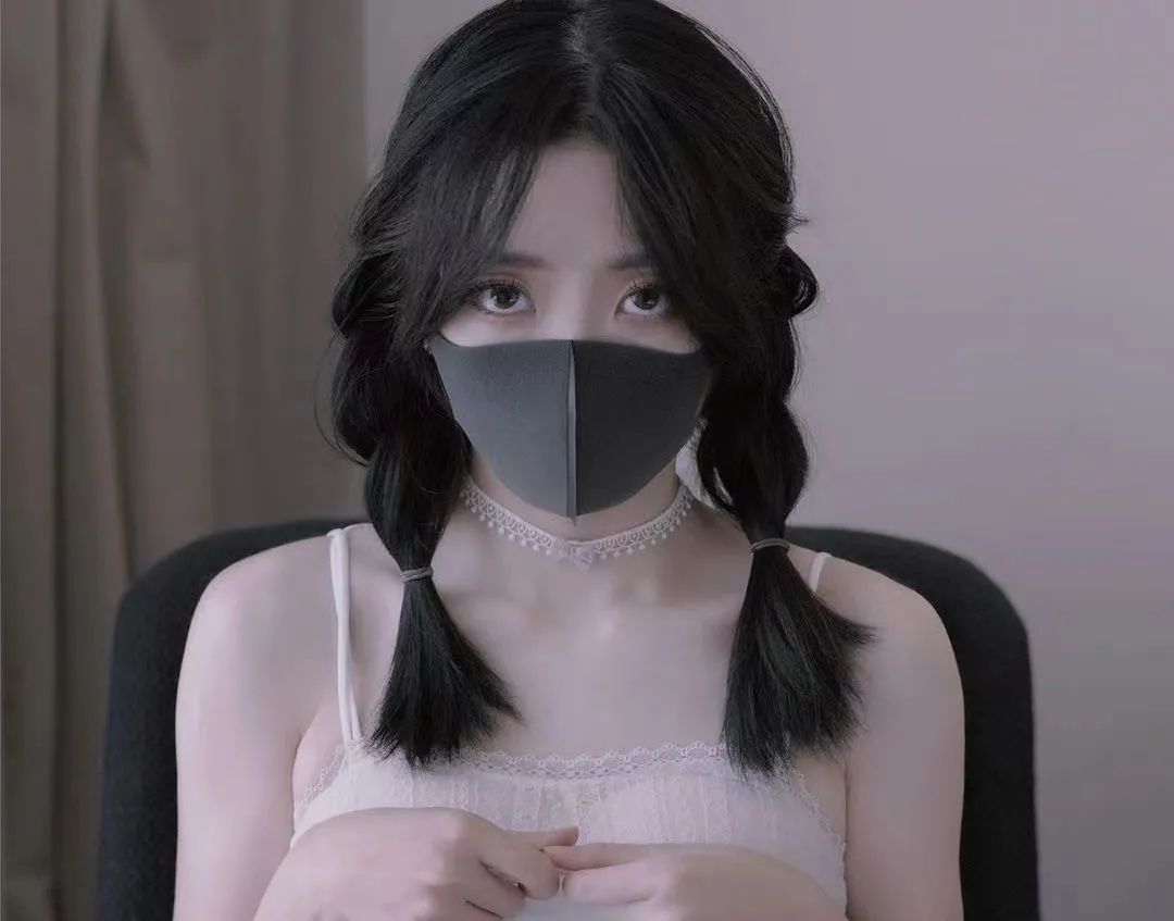 玩偶姐姐HongKongDoll的新作品《流》网友(yǒu)的评论绝了！！_黑料正能量